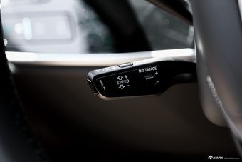 2022款奥迪A8L 改款 55 TFSI quattro 旗舰型