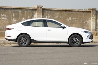 2025款秦PLUS DM-i 智驾版 128KM进取型