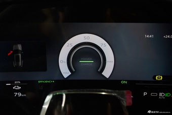 2025款奥迪Q6L e-tron 首发领航版