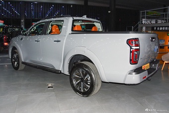 2026款长城炮 2.4T乘用炮自动柴油四驱尊享型