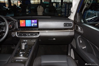 2026款长城炮 2.4T商用炮自动柴油四驱精英型长箱