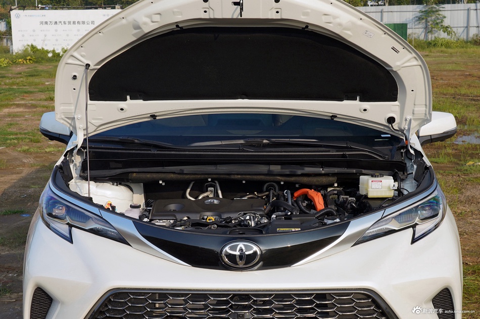 2026款格瑞维亚 2.5L混动 尊贵PLUS四驱版