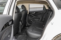 2022款奔腾B70 2.0T 自动驭享型