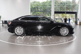 2024款腾势Z9插混 1100km 四驱Ultra版