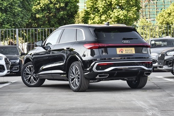 2026款奥迪Q5L 智混豪华版