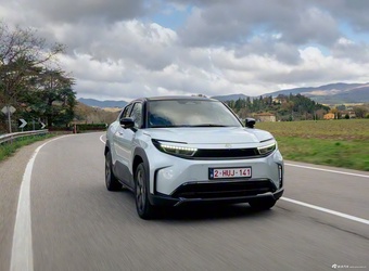 2026款Urban Cruiser 基本型 官图