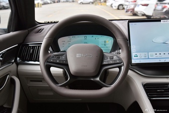 2025款宋PLUS DM-i 智驾版 DM-i 112KM尊荣型