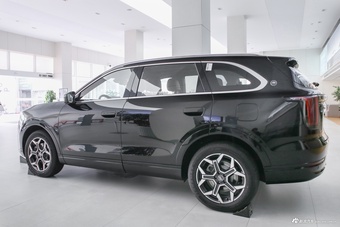 2025款山海L7 PLUS 220km精英版 7座