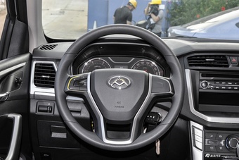 2022款上汽MAXUS T60 五周年纪念版 2.0T柴油手动四驱高底盘舒适版长厢