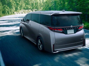 2025款威尔法PHEV Executive Lounge 日本版