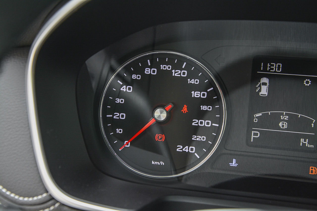 2020款荣威RX5 20T自动4G互联超越旗舰版