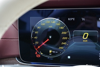 2021款奔驰E级 改款 E 260 轿跑车