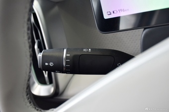 2025款零跑B01 650激光雷达版