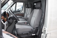 2024款星锐 2.5T领航版 双胎高顶2/3座