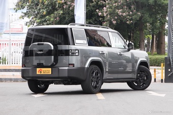 2025款方程豹钛7 四驱基本型