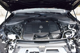 2025款奔驰GLC改款 300 L 4MATIC 动感型 7座