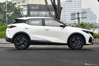 2025款传祺GS3 影速 270T 劲享版 平步青云