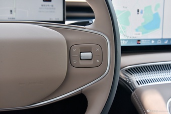 2025款小鹏X9 740超长续航 Max