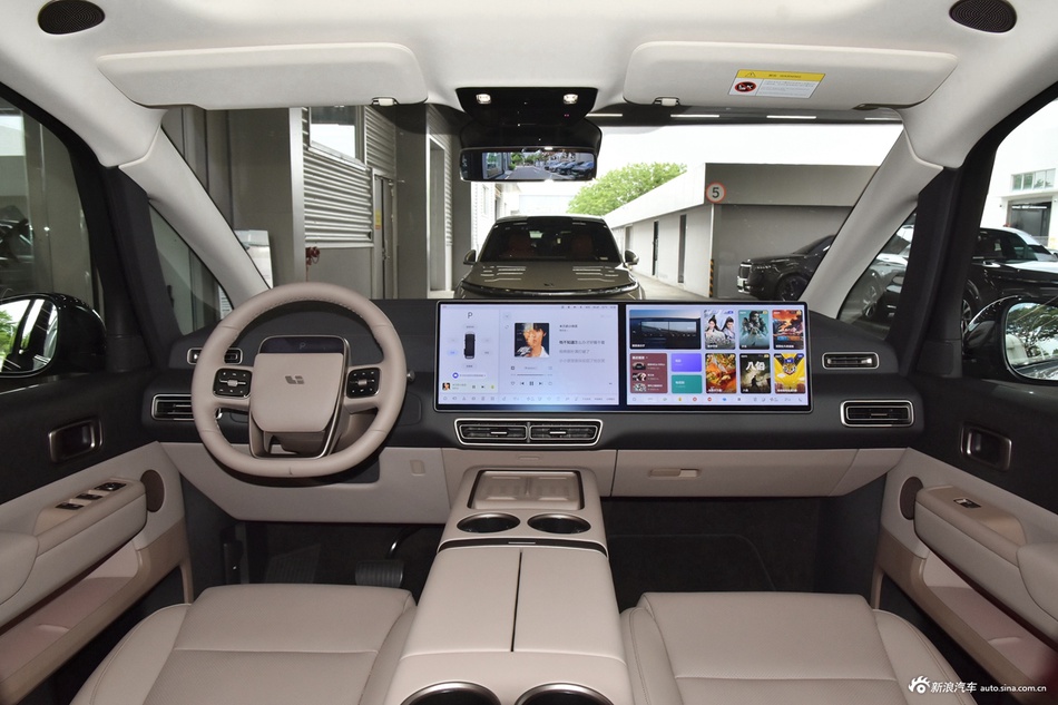 2025款理想MEGA Home 家庭特别版