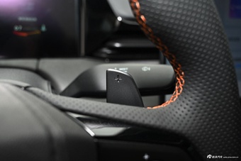 2025款长安UNI-V 第三代 2.0T 劲擎型