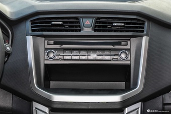 2022款上汽MAXUS T60 五周年纪念版 2.0T柴油手动四驱高底盘舒适版长厢