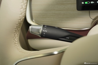 2025款岚图知音 后驱乾崑版