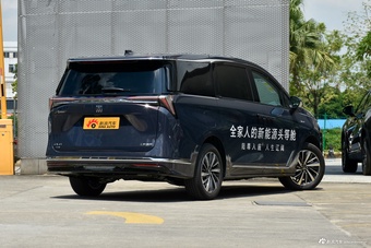 2026款别克GL8插混 陆尊 奢享版