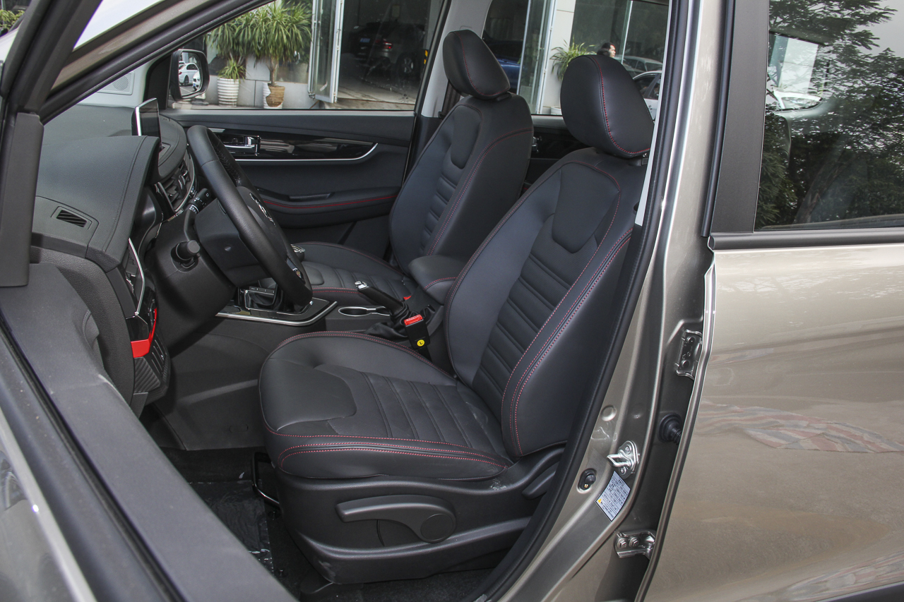 2019款风行SX6 1.6L手动豪华型国VI