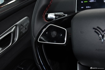 2025款哪吒X 500 Plus