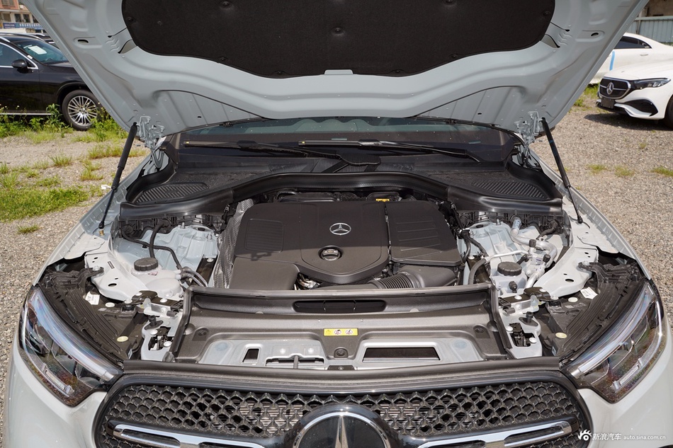 2025款奔驰GLC轿跑 GLC 300 4MATIC轿跑SUV