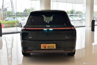 2024款理想L8 Ultra
