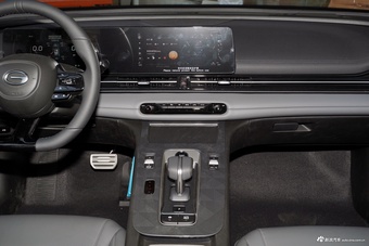 2025款影豹 270T DCT R-Style劲享版