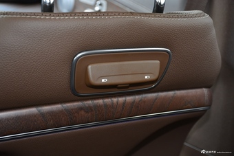 2021款奔驰E级 E 300 L 尊贵型