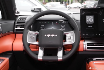 2025款方程豹钛7 四驱基本型