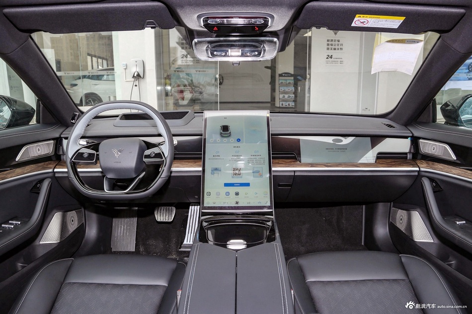 2024款哪吒S 增程 1160 AR-HUD版