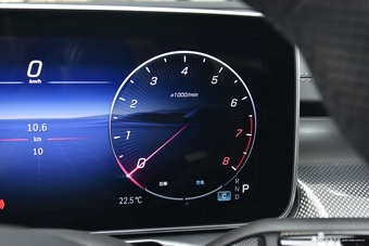 2025款奔驰C级 改款 C 260 L 运动版