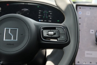 2026款ZEEKR 7X 75kWh 后驱MAX版