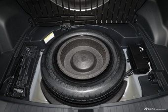 2021款威兰达混动高性能版2.5L两驱劲擎版