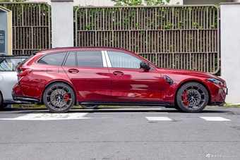 2026款宝马M3旅行版 M xDrive 雷霆版