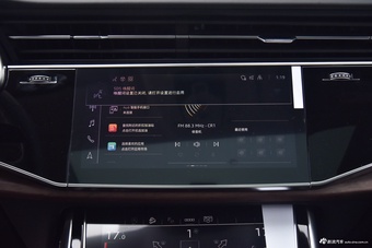 2025款奥迪Q7 45 TFSI quattro S line运动型7座