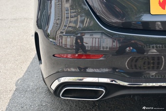 2025款奔驰C级 改款 C 260 L 运动版