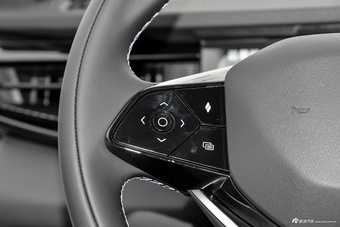 2024款睿蓝7 605km 荣耀版