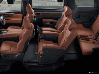 2025款威尔法PHEV Executive Lounge 日本版