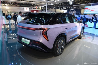  Real shot of 2024 Beijing Auto Show: Hongqi EHS7