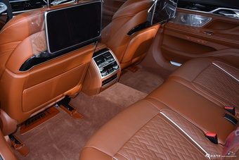  2019款宝马7系750Li xDrive V8豪华套装 