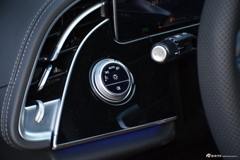 2024款奔驰E级 E 260 L 运动型