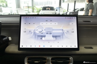 2025款零跑B01 650激光雷达版