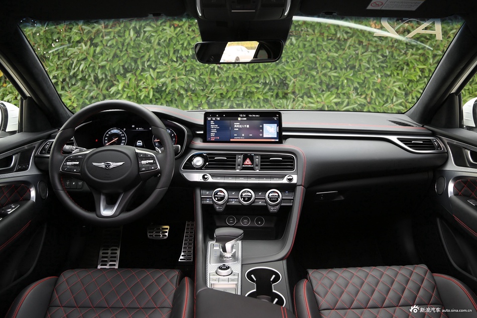 2021款捷尼赛思G70 2.0T 四驱旗舰型