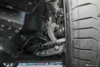 2026款奥迪A6L 45 TFSI quattro 臻选动感型+尊享包