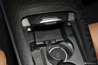 2026款奔驰E级 260 L 经典型